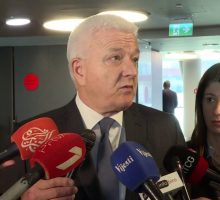 Marković će pozvati medije da prenose nastavne sadržaje